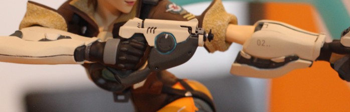 Unboxing: Estátua Tracer